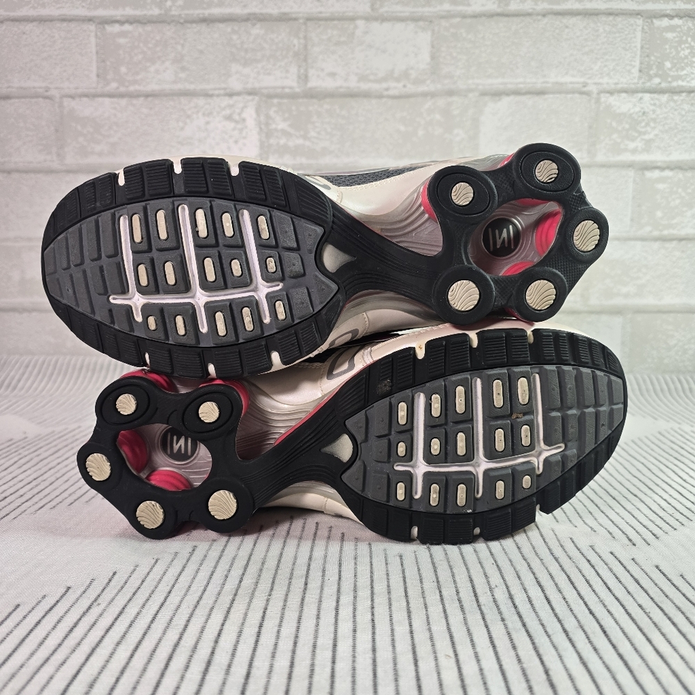 Nike Reveal 3 Gray & White Pink Shocks Size 7.5 Women's 365940-062 - Picture 10 of 10